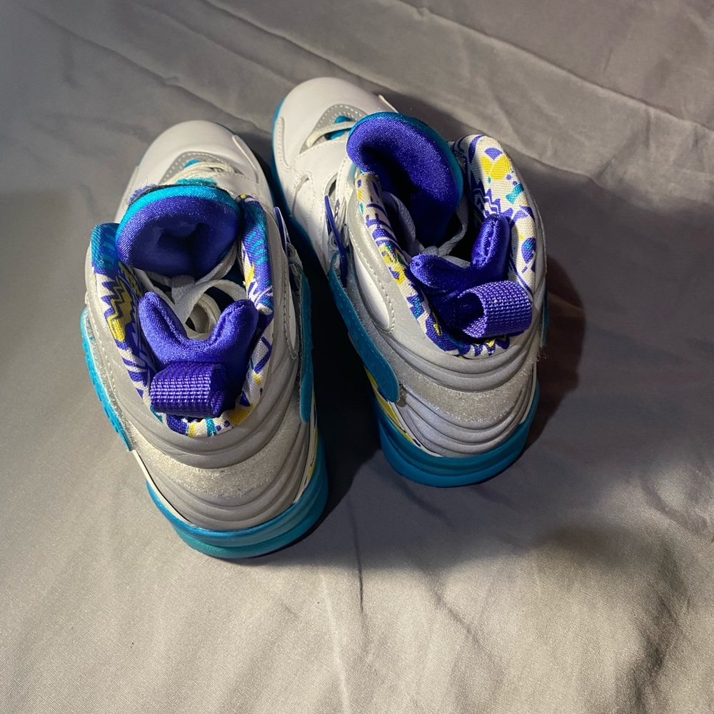 Jordans 8 retros size 6